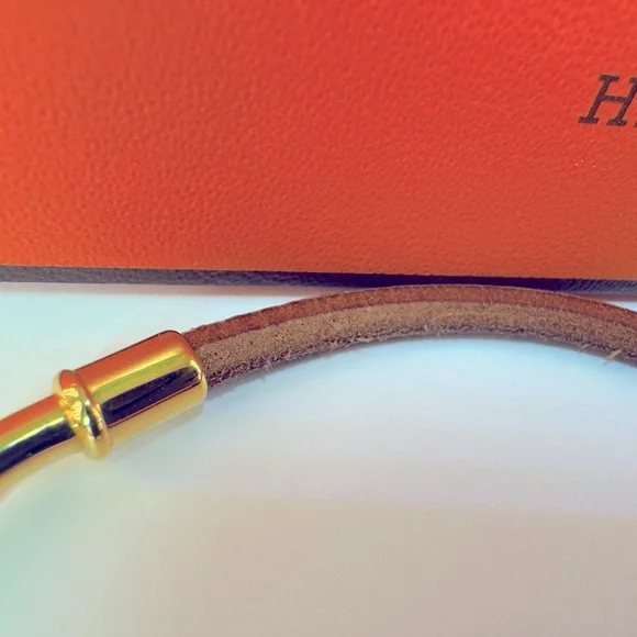 Hermès Suede Hook Bracelet Authentic Gold Plated Hermes Equestrian 1995 Vintage - Picture 9 of 12